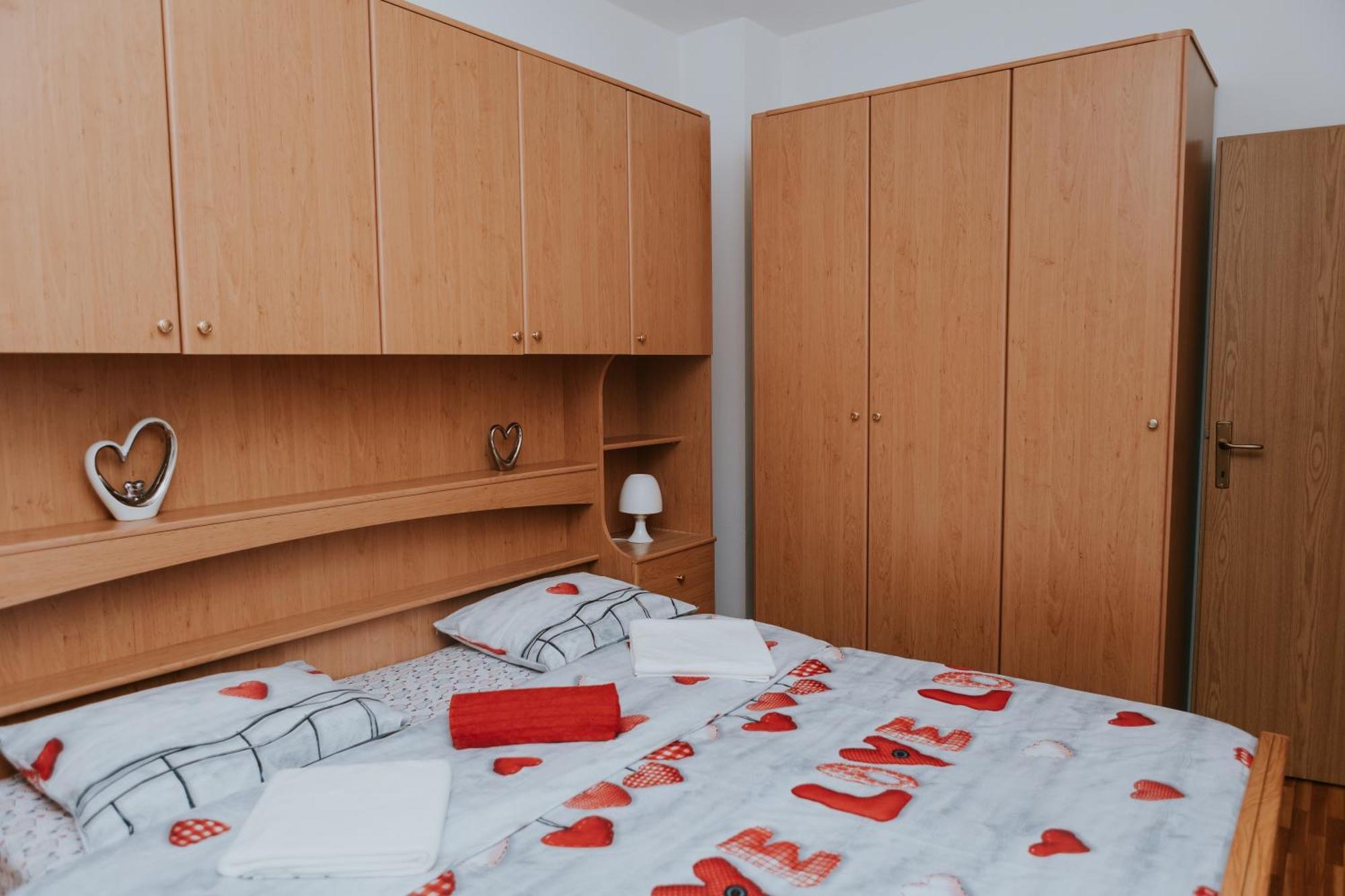Gospić Apartman Antonio מראה חיצוני תמונה
