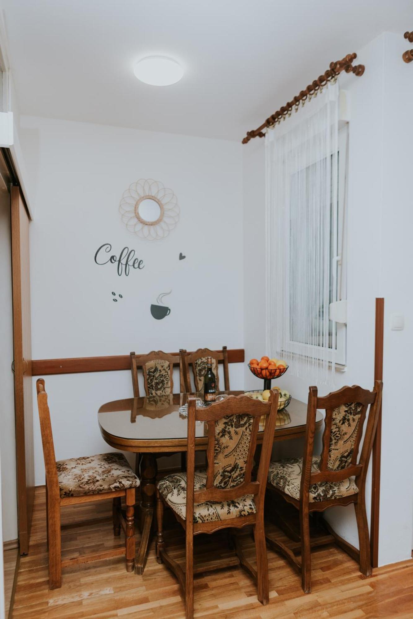 Gospić Apartman Antonio מראה חיצוני תמונה